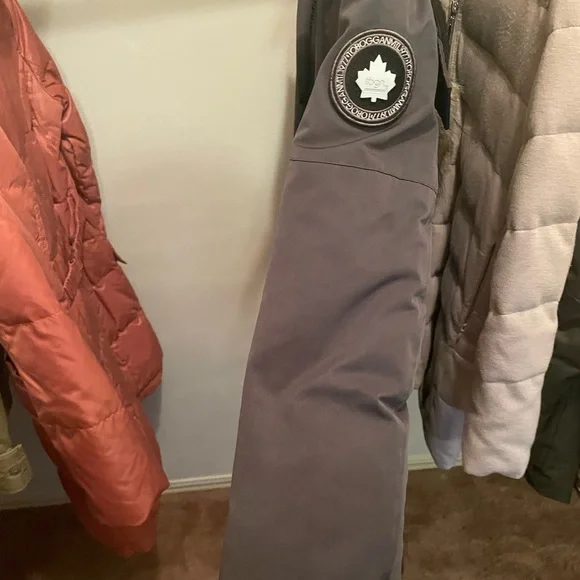 Parka - Picture 4 of 6